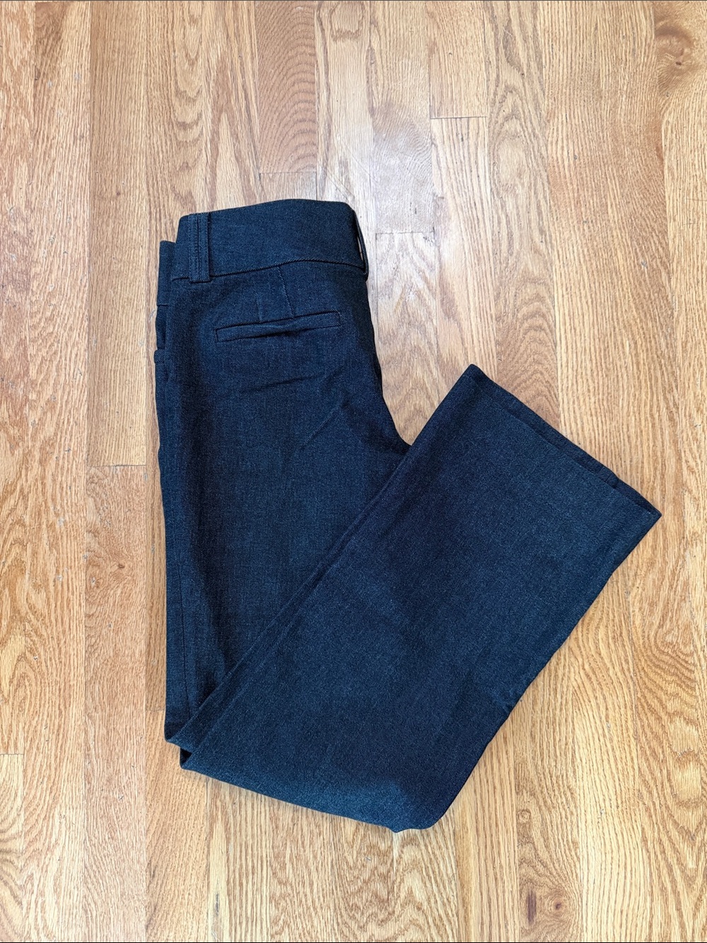 EUC Banana Republic The Sloan Fit size 4 Straight Leg Pants in Dark Gray
